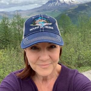 Meet your Posher, Elisa